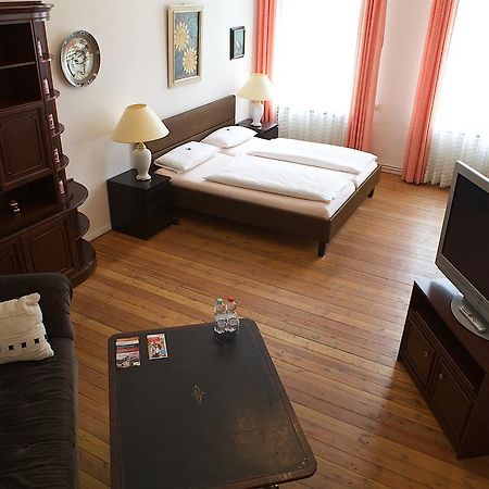 Hotel Pension Fasanenhaus Берлин Стая снимка