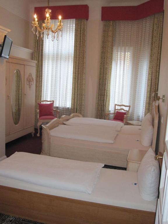 Hotel Pension Fasanenhaus Берлин Стая снимка