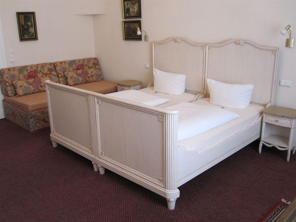 Hotel Pension Fasanenhaus Берлин Екстериор снимка