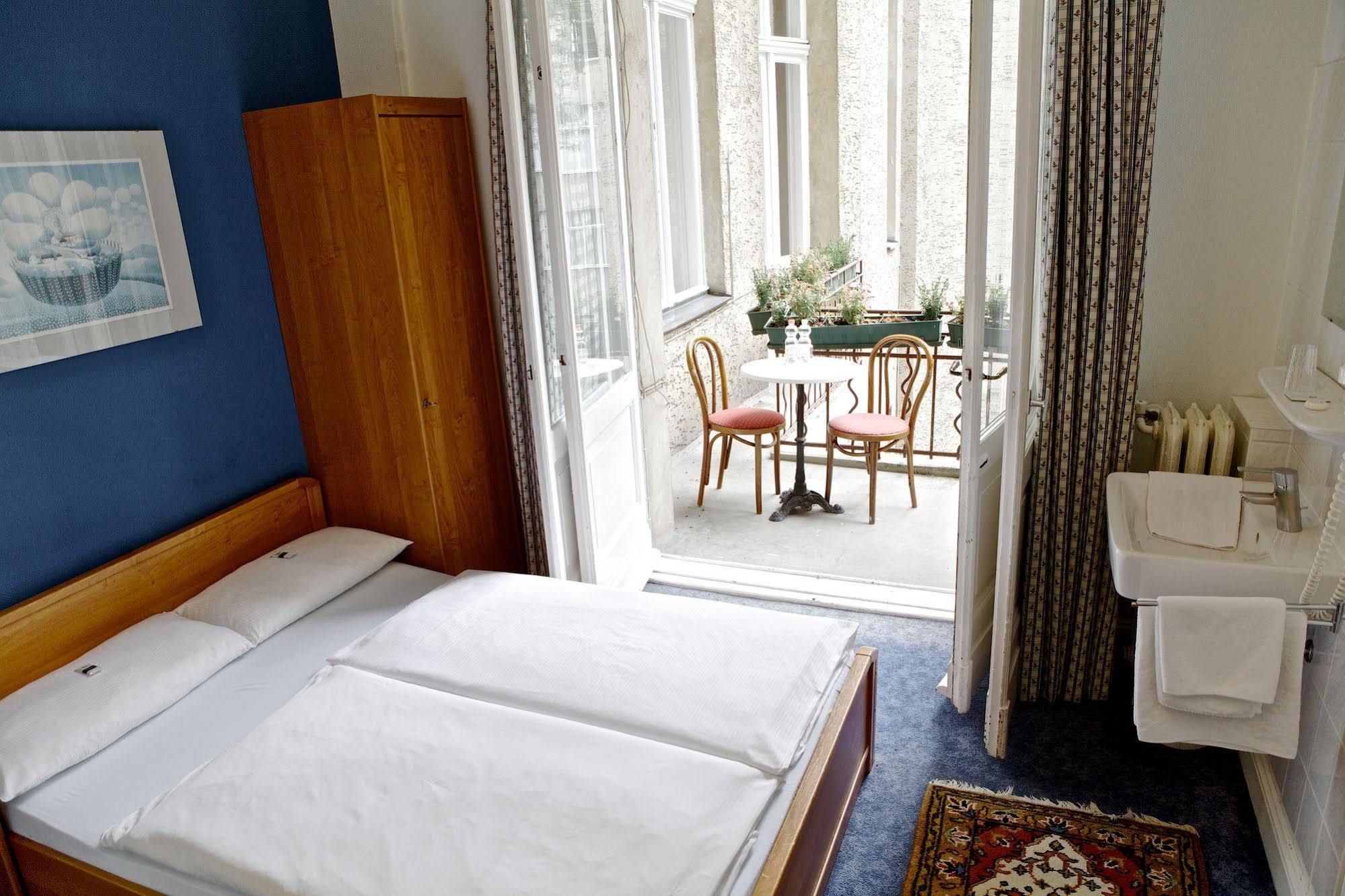 Hotel Pension Fasanenhaus Берлин Екстериор снимка